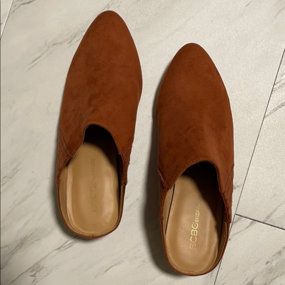 BCBG Generation rust color mules size 5.5